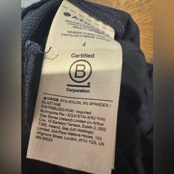 Athleta Wander Hybrid Pant - Size 4 - Picture 6 of 7